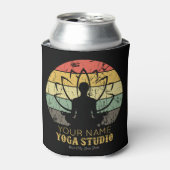 Personalisiert Yoga Studio Fitness Instructor Guru Dosenkühler (Kanne Vorderseite)