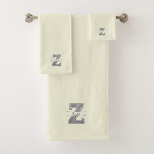 Personalisiert Z Initial Silver Monogram Ihr Name  Badhandtuch Set (Insitu)