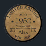 Personalisierte 70 Vintage Geburtstagsparty Magnet<br><div class="desc">Machen Sie Ihren Geburtstag mit diesem einzigartigen Design zu einem besonderen Erlebnis. Fügen Sie Ihrer Geburtstagsfeier eine Touch eleganter Eleganz hinzu mit unseren exquisiten, einzigartigen Designs. Diese Grafiken verleihen jedem Produkt Raffinesse und Originalität und schaffen so ein unvergessliches und stilvolles Geschenk. Sie sind perfekt für diejenigen, die eine Touch zeitlosen...</div>