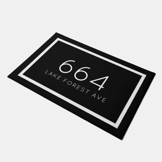 Personalisierte Anschrift Schwarz/Weiß Fußmatte (Schrägansicht)