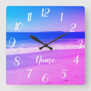 Personalisierte Aqua-Rosa-Ombre-Strandszene Quadratische Wanduhr