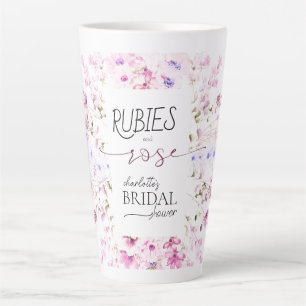 Personalisierte Aquarell-Rubinrose-Brautparty Milchtasse
