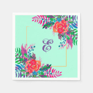 personalisierte Aquarellblüte mit goldfarbenem Ran Serviette