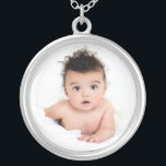Personalisierte Baby-Fotovorlage Versilberte Kette<br><div class="desc">Füge das Foto deines Babys zu dieser Halskette für ein wunderbares personalisiertes Geschenk oder eine Leckerei für dich hinzu. Es ist eine wunderbare Wahl für Ferien,  Muttertag,  Großeltern und andere besondere Anlässe. Laden Sie Ihr ausgewähltes Foto anstelle des Beispiels-Fotos,  das in der Entwurfsvorlage angezeigt wird.</div>