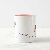 Personalisierte Beagle-Umarmung Zweifarbige Tasse (Mittel)