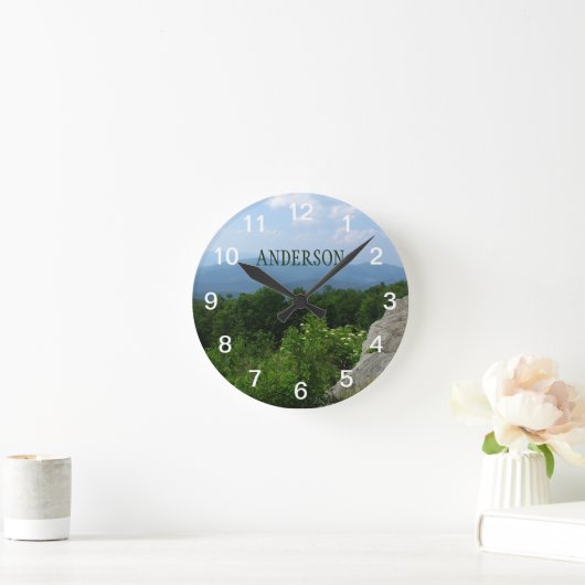 Personalisierte Berglandschaft Runde Wanduhr (Zuhause)