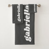 Personalisierte Bezeichnung Retro Typografie | SCH Badhandtuch Set (Insitu)