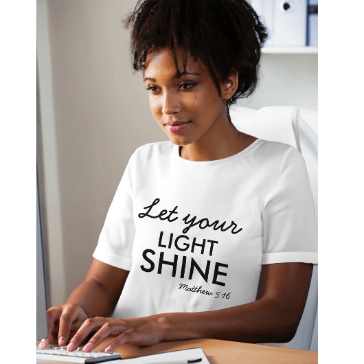 Personalisierte Bibel für den Lichtschacht Christl T-Shirt