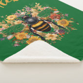 Personalisierte Bienen und Wildblumen - Sherpadecke (3/4)