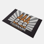 Personalisierte Bierflaschen Fußmatte (Schrägansicht)