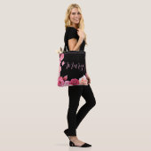 Personalisierte Black Tote Bag - Pink Peony Tasche (Am Model)