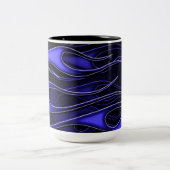Personalisierte blaue Flammen Zweifarbige Tasse (Mittel)