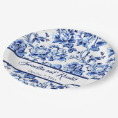 Personalisierte Blauer und Weiße Blütentoilette Pappteller (Schrägansicht)