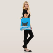 Personalisierte Blue Stripe Peeking Black Cat Tasche (Am Model)