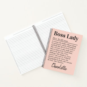 Personalisierte Boss Lady Definition Pfirsichrosa Notizblock