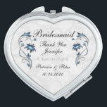 Personalisierte Brautjungfer mit Blumen Taschenspiegel<br><div class="desc">Welcher besseren Weise,  Ihrer Brautjungfer,  als mit diesem schönen personalisierten Herzen zu danken kompakten Spiegel formte. Für größere Hochzeit besichtigen Produkte meinen Hugglebugs Hochzeitsspeicher.</div>