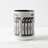 Personalisierte Buchtitel Bibliothek Pearl White Zweifarbige Tasse (Mittel)