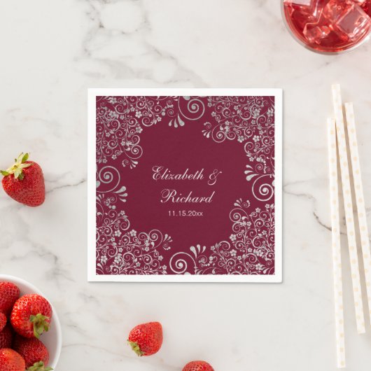 Personalisierte Burgundy Silver Gray Script Weddin Serviette (Beispiel)