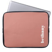 Personalisierte Chunky Typografie Terracotta Laptopschutzhülle (Vorderseite)
