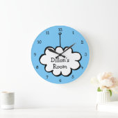 Personalisierte Cloud auf einer Zeichenfolge Große Wanduhr (Zuhause)