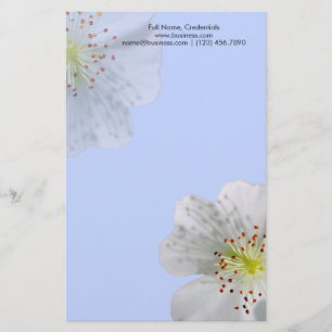 Personalisierte doppelweiße Blume Blüte, hellblau Briefpapier