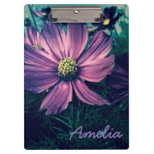 Personalisierte dunkelviolette Blumen Klemmbrett