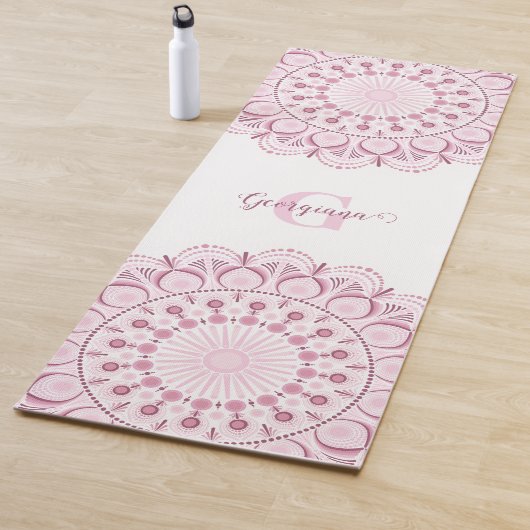 Personalisierte Dusky Rose Confetti Lace Dot Manda Yogamatte (Beispiel)