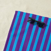 Personalisierte düsterblaue Streifen Strandtuch (Beispiel)
