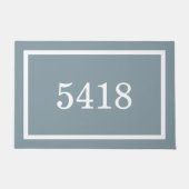 Personalisierte Dusty Blue-Adressnummer Fußmatte (Vorderseite)