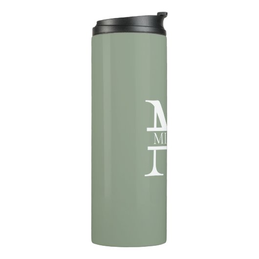 Personalisierte elegante Sage Green Monogram & Nam Thermosbecher (Nach links gedreht)