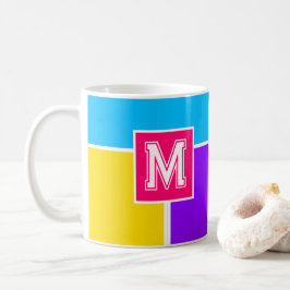 Personalisierte Eleganz: Mit Monogramm lebendig Kaffeetasse