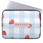 Personalisierte Erdbeere & Blue Gingham Pattern Laptopschutzhülle (Vorderseite)