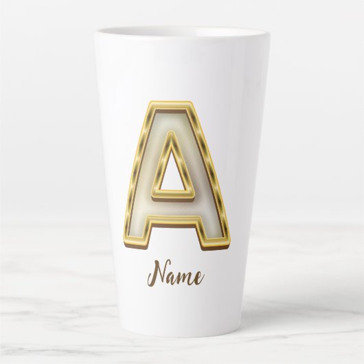 Personalisierte Erstmalige Monogramm-Gold-Typograf Milchtasse (Vorderseite)