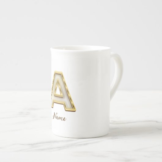 Personalisierte Erstmalige Monogramm-Gold-Typograf Porzellantasse (Vorderseite Rechts)