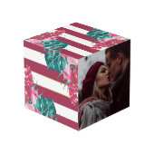 Personalisierte Exotische Blume aus Burgund gestre Würfel (Rückseite Schrägansicht)