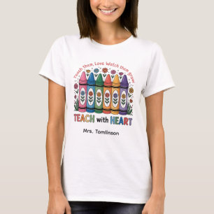 Personalisierte farbenfrohe LEHRE mit HERZ T-Shirt
