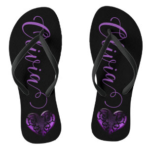 Personalisierte Filigran-Goth-Zwetschgenfarbenes H Badesandalen