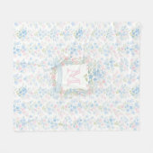 Personalisierte Fleece-Decke mit floralem Monogram Fleecedecke (Vorderseite (Horizontal))
