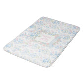 Personalisierte florale Monogramm-Badmatte Badematte (Schrägansicht)