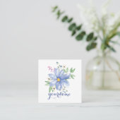 Personalisierte florale Monogramm blaue Wildblumen Quadratische Visitenkarte (Stehend Vorderseite)
