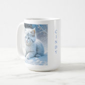 Personalisierte Fluffy White Kitten im Schnee Kaffeetasse (Vorderseite Links)