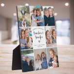 Personalisierte FotoCollage Großeltern Moderne Fotoplatte<br><div class="desc">Diese weiße personalisierte Collage Decke aus 8 Fotos "Großartiges Grandma & Opa der Welt" besticht durch ein schlichtes Herz, begleitet von handgeschriebenen Schriftzeichen und dem Namen der geliebten Enkel. Ein ideales und herzzerwärmendes Geschenk für Ihre Großeltern an besonderen Anlässen wie Großeltern Tag, Geburtstag, Weihnachten oder Geburtstag. Passen Sie es mit...</div>