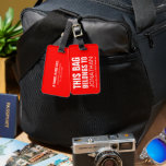 Personalisierte Funny Bag Achtung | Spaß Joke Gepäckanhänger<br><div class="desc">Spot deine Reisetasche mit diesem hellen roten Gepäckanhänger,  passen sie mit deinem Namen und persönlichen Daten auf der Rückseite an. Sie können die Farbe des Hintergrunds ändern,  indem Sie auf die Schaltfläche Personalisieren klicken.</div>