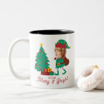 Personalisierte Funny Face Foto Christmas Elf Fami Zweifarbige Tasse<br><div class="desc">Erleben Sie mit unserer familienfreundlichen Funny Elf Face Tasse Weihnachten in festlicher Stimmung! Personalisieren Sie das Ornament mit bezaubernden elfischen Designs und fügen Sie Ihre Familiengesichter hinzu,  um es einzigartig zu machen. Feiern Sie Weihnachten im Stil mit diesem lustigen,  personalisierten Familiengebet!</div>