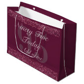 Personalisierte Geburtstagsgeschenktasche 95. Große Geschenktüte (Vorderseite Schrägansicht)