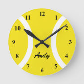 Personalisierte gelbe Tennishalterung Runde Wanduhr (Vorderseite)