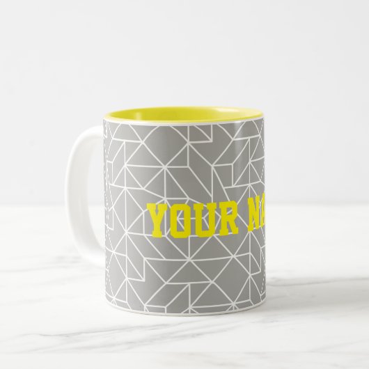 Personalisierte geometrische Tasse Grau und Gelb (Vorderseite Links)