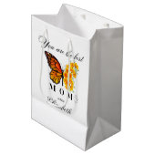 Personalisierte Geschenktüte mit floralem Schmette (Vorderseite Schrägansicht)