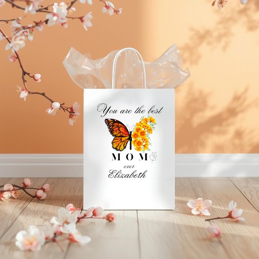 Personalisierte Geschenktüte mit floralem Schmette