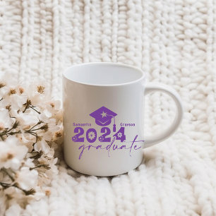 Personalisierte Graduate Class 2024 Lila Kaffeetasse